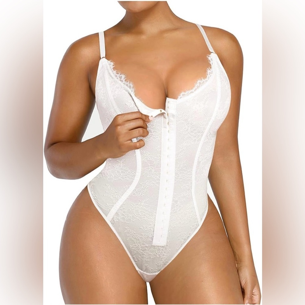NWT SHAPELLX Lace Bodysuit Tummy Control Shapewear Backless Body Suits Thongs